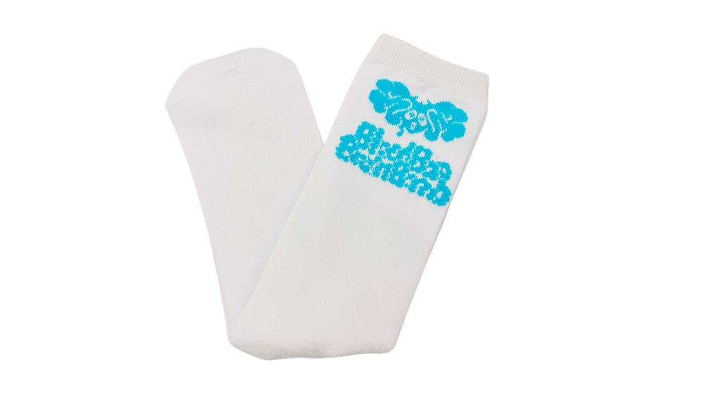 ピーナッツくん　ブバブボ　タオル　ステッカー　靴下 ピーナッツくん ブバブボ タオル ステッカー 靴下 - メルカリ